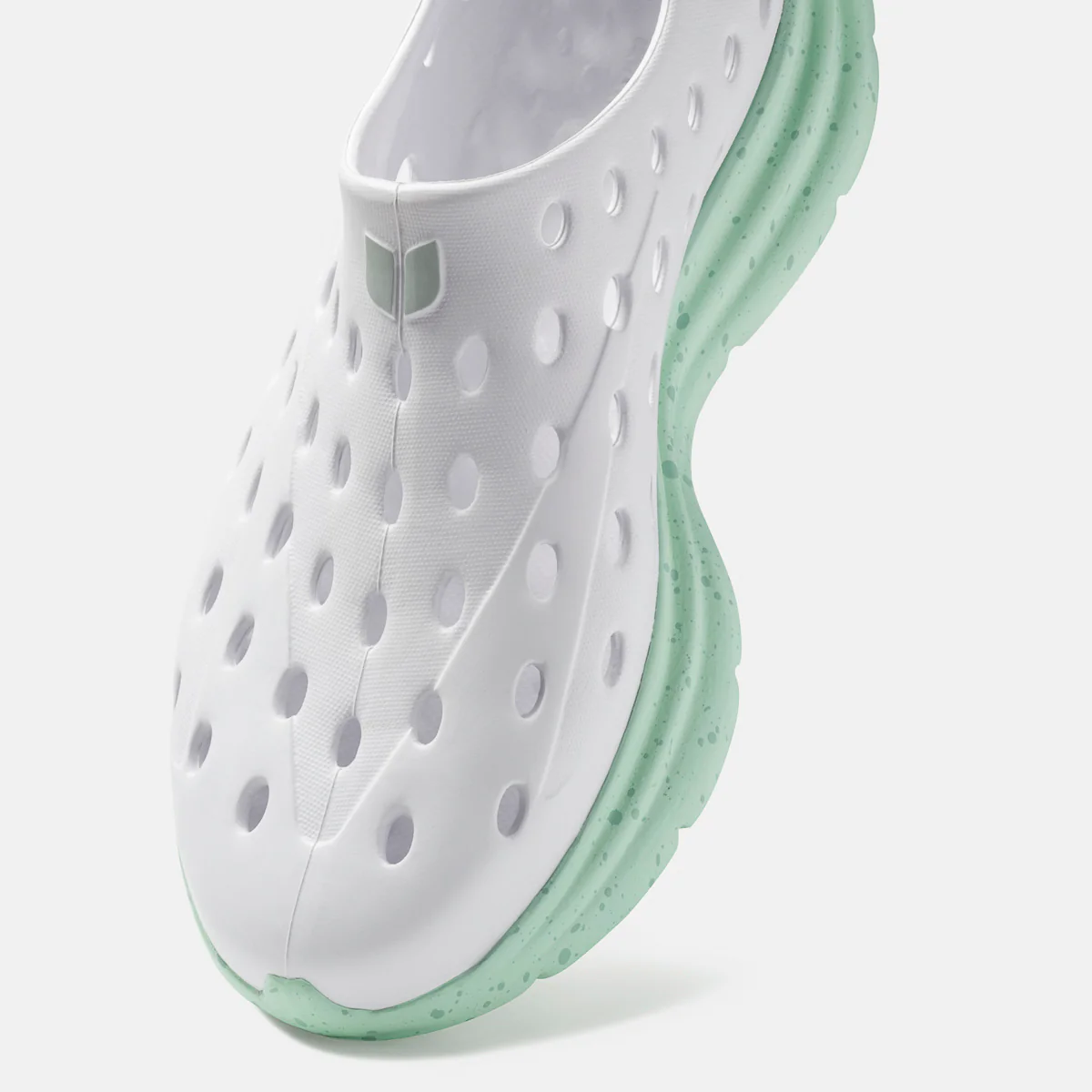 Revive - White / Spring - Image 4
